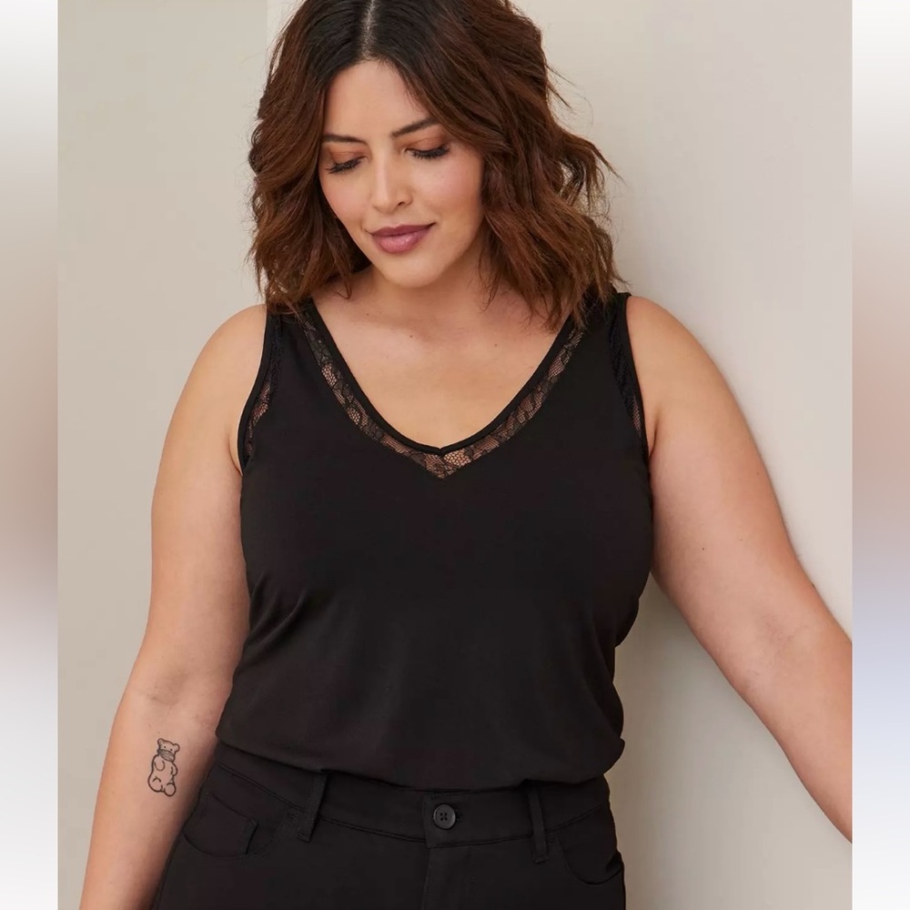 NWT Torrid Studio Crepe Jersey Lace Inset V-Neck Black Sleeveless Tank Top 3X